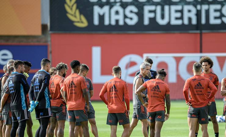 Escalação do Flamengo: Fabrício Bruno treina à parte e continua como dúvida para estreia em Lima