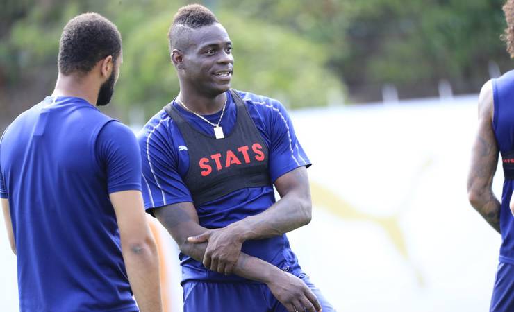 Herança francesa: Balotelli levará gancho de 4 jogos para próximo clube; Flamengo tem nova reunião