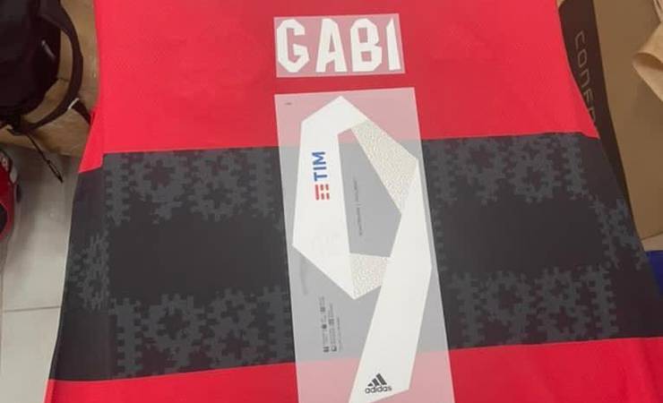 Flamengo fecha patrocínio pontual nas costas do uniforme para a Supercopa