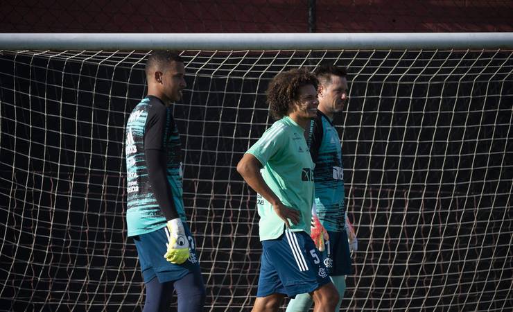 Escalação do Flamengo: Arão mantém programação, e Rogério Ceni indica repetição de time contra o Bahia
