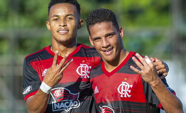 Após ano intenso e retorno ruim ao Náutico, Thiaguinho engrena no Flamengo Sub-20: "Sensação enorme"