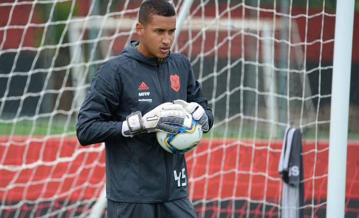 Vale muito: com pouca rodagem, jovens têm férias encurtadas e reforçam o Flamengo no Carioca