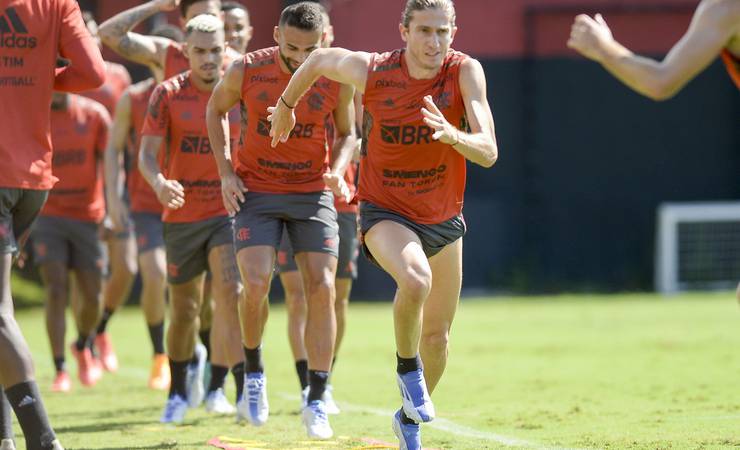 Escalação do Flamengo: Filipe Luís à disposição, Santos tem chance de estrear, e Fabrício Bruno segue fora