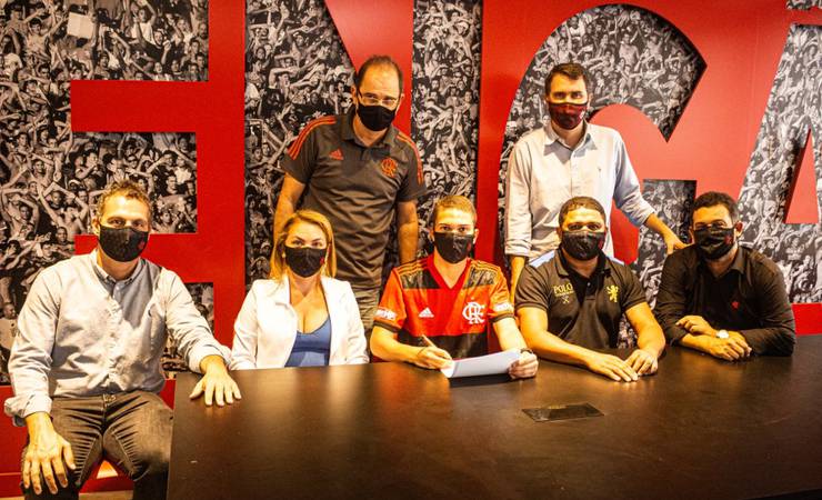 Flamengo acerta retorno de David, artilheiro de 172 gols na base, para o sub-15