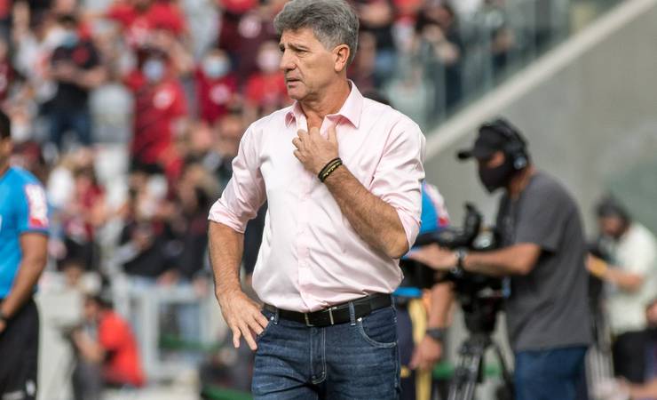 Em 30 jogos no comando do Flamengo, Renato Gaúcho só repetiu escalação três vezes