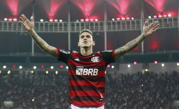 Pedro é o primeiro a marcar 4 gols pelo Flamengo em um jogo de Libertadores: "Não é para qualquer jogador"