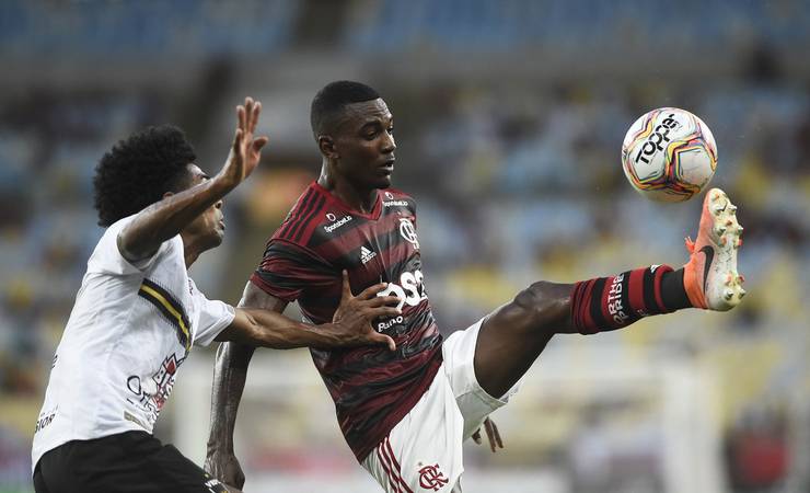Garçom do Flamengo: Ramon se destaca com mais uma assistência e ajuda em mais uma vitória