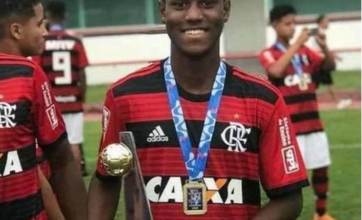 Flamengo se acerta com Defensoria Pública e chega ao sétimo acordo por vítima de incêndio no Ninho