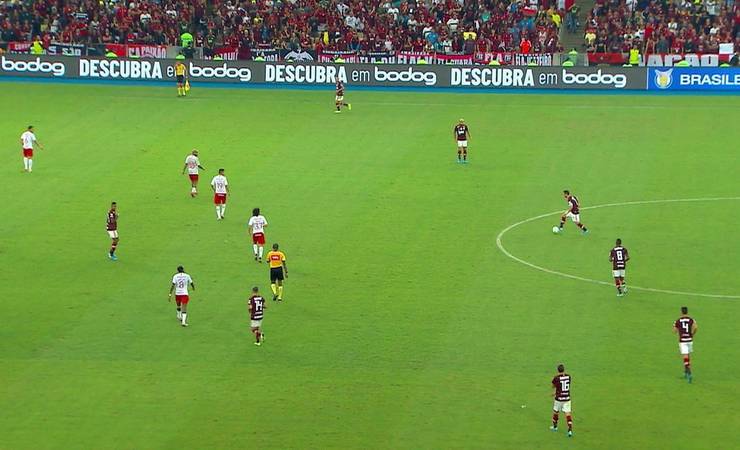 Arão é ovacionado no Flamengo e diz: "Vou falar para meus filhos que tive nome cantado no Maracanã"