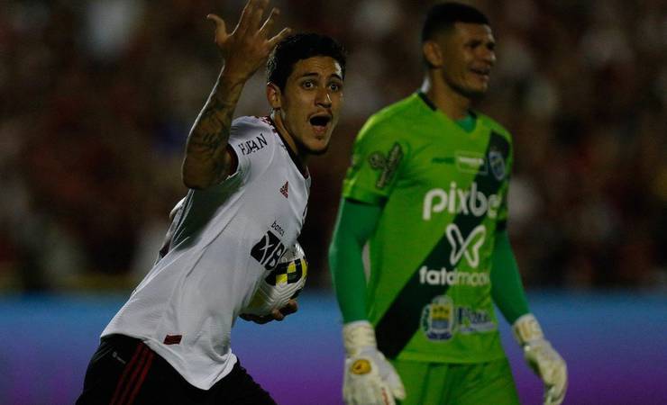 Lázaro celebra vitória do Flamengo e vantagem na Copa do Brasil: "Mais tranquilidade para o jogo da volta"