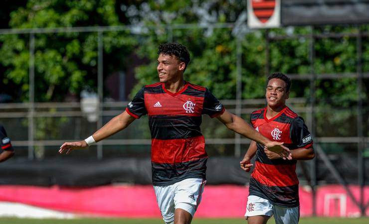 Victor Hugo é arma do Flamengo Sub-17 contra o Flu na Copa do Brasil: "Temos totais condições"