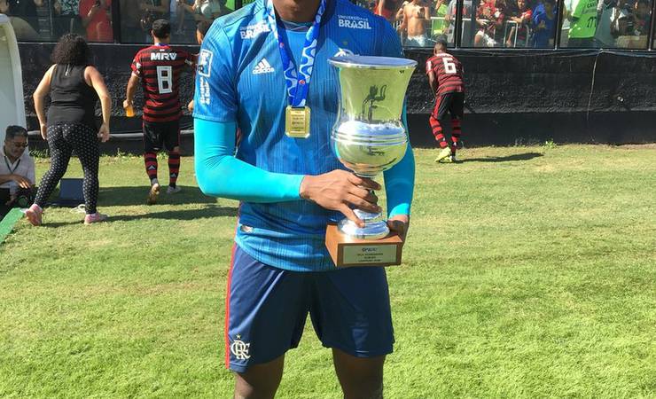 Com goleiro "papa-título" na base, Flamengo pega Corinthians atrás de sua 1ª final no Brasileiro Sub-20