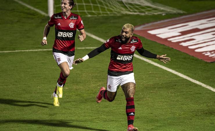 Gabigol chega aos 73 gols e se torna artilheiro do Flamengo no Século: "Espero bater mais recordes"