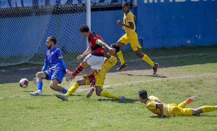 Flamengo empata com o Madureira em abertura das quartas de final do Carioca Sub-20