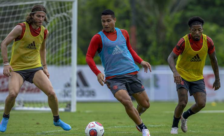 Escalação do Flamengo: João Gomes é relacionado e deve substituir Igor Jesus contra o Volta Redonda