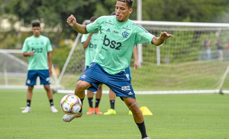 Flamengo empresta o atacante Thiago Fernandes ao Náutico até o fim do ano