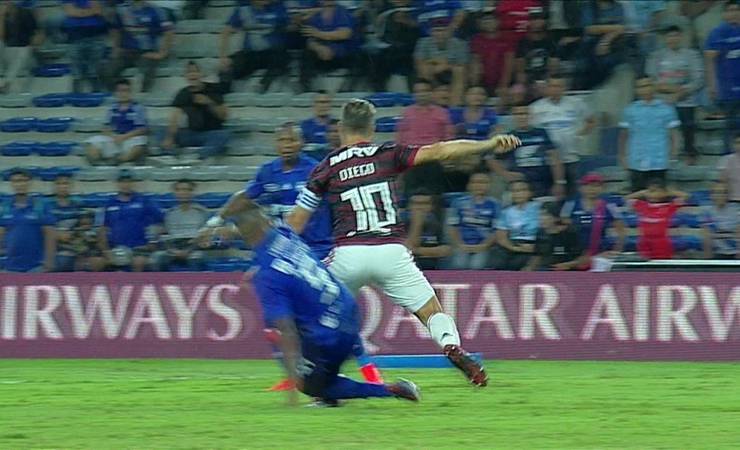 Diego é submetido a cirurgia, e médico do Flamengo dá prazo de recuperação de quatro a cinco meses