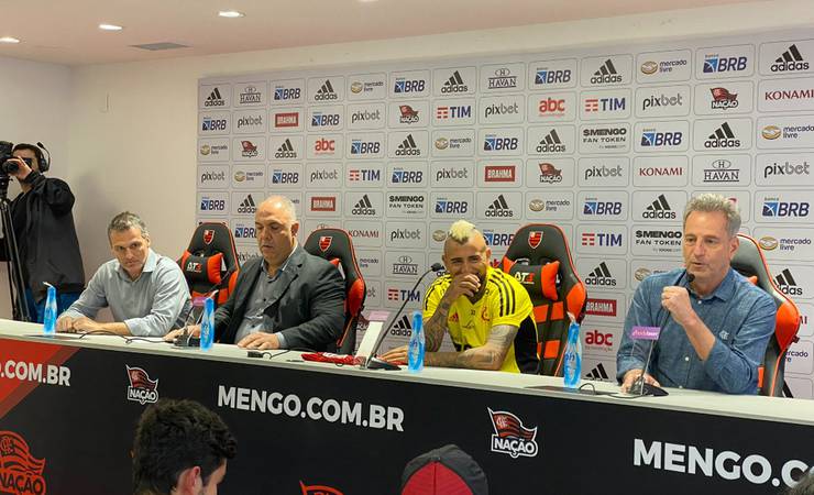 Flamengo pede rapidez a Walace e Wendel e explica consulta a Oscar