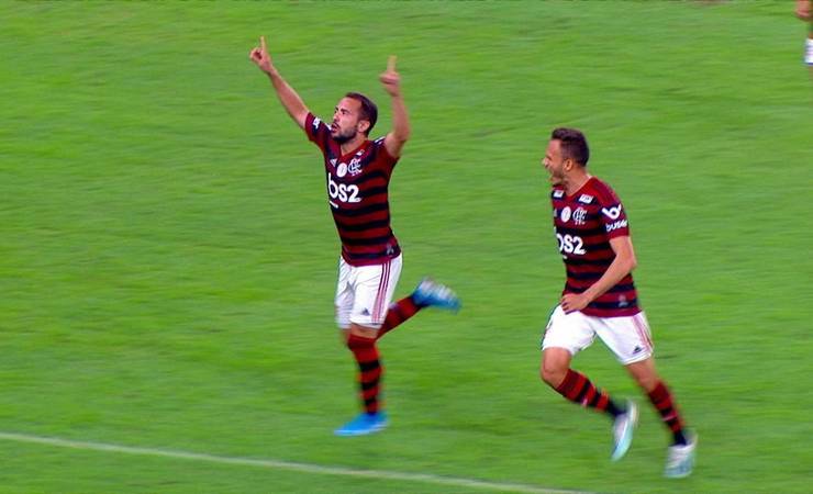 Olheiro de Tite assiste a gol de Éverton Ribeiro aos 46 minutos: "Vim aqui para vê-lo"