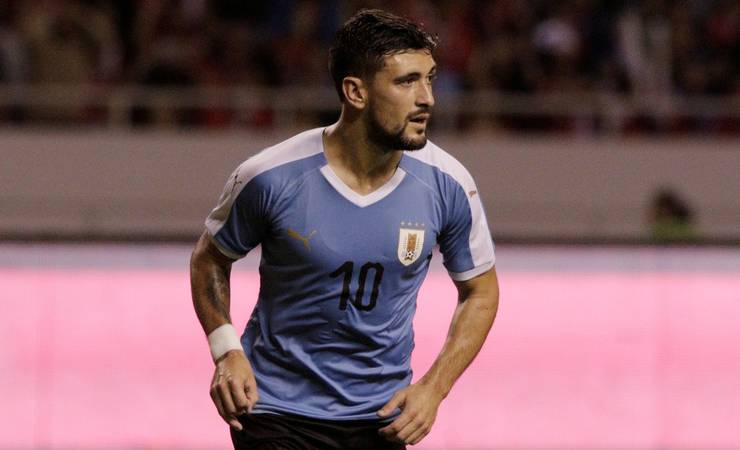 Arrascaeta, do Flamengo, é convocado para amistosos do Uruguai contra o Peru