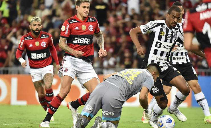 Suspensos, Pedro, Matheuzinho e Rodinei desfalcam o Flamengo na última rodada