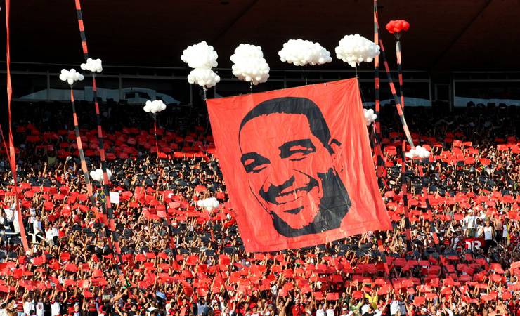 O Imperador voltou! A reestreia de Adriano pelo Flamengo em fatos, fotos e vídeos 11 anos depois