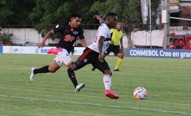 Com dois gols de Yuri César, Flamengo goleia o Libertad e fica em terceiro na Libertadores sub-20