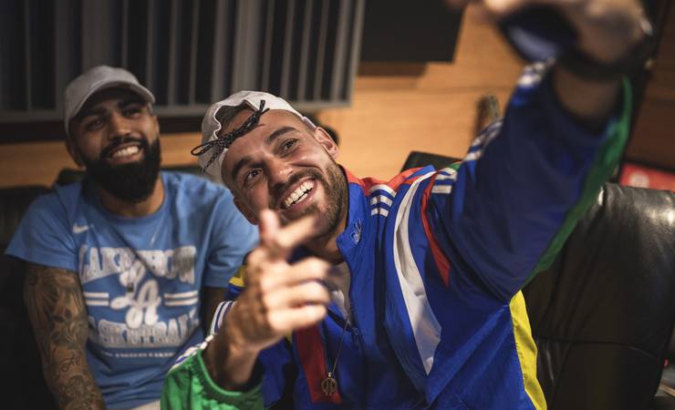 Gabigol, Zico e cia.: veja outros craques do Flamengo que se arriscaram na música