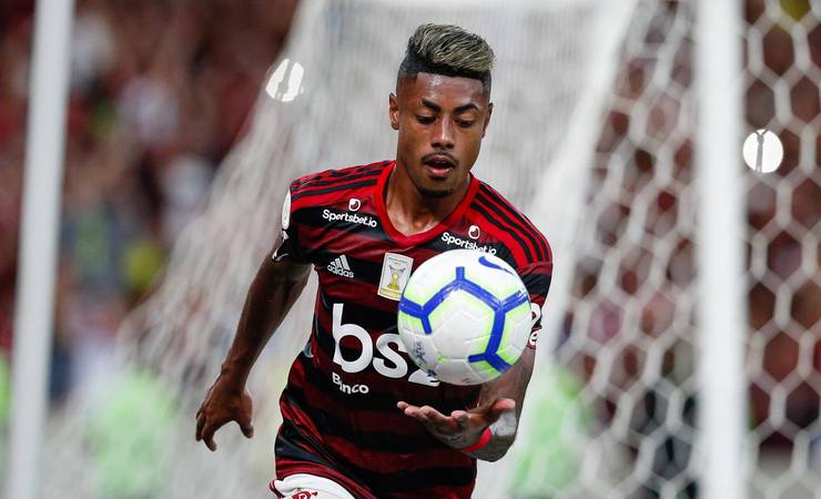 Bruno Henrique deixa torcida do Flamengo tranquila após sair com dores: "Vou estar 100% no Mundial"
