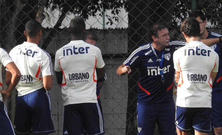"Não me sinto de forma alguma ultrapassado", diz Cuca sobre declaração de Jorge Jesus; entenda