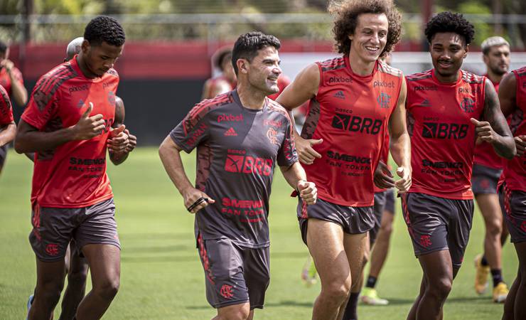 Escalação do Flamengo: David Luiz é relacionado, e Bruno Henrique tem chance de estrear em 2022