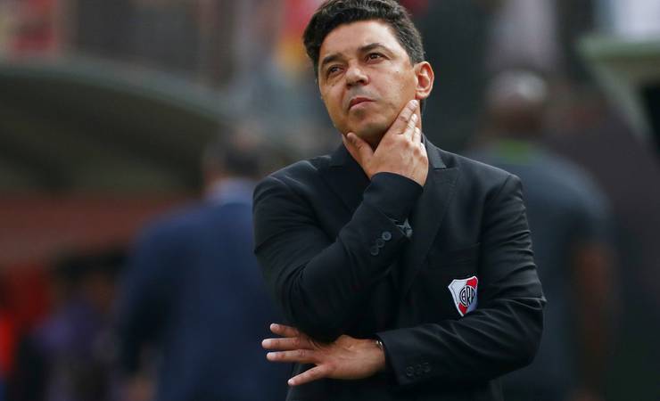 Marcelo Gallardo é o preferido dos internautas para a vaga de Jesus no Flamengo; brasileiro aparece em 2º