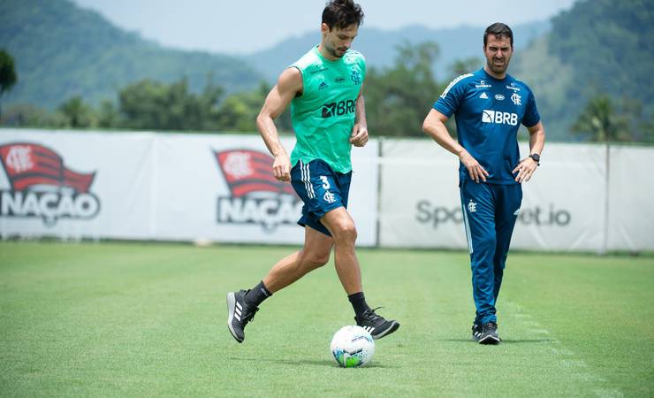 Rodrigo Caio faz novo exame e está fora da partida do Flamengo contra o Racing, pela Libertadores