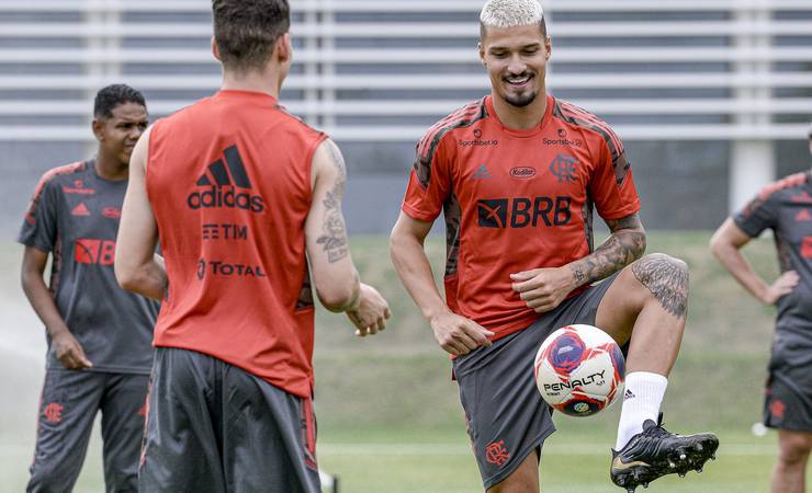 Flamengo reformula defesa para 2021 e pode chegar a R$ 45 mi com venda de pratas da casa
