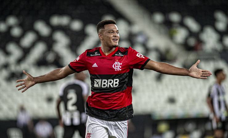Clubes da Bélgica mostram interesse e negociam contratação de Rodrigo Muniz, do Flamengo