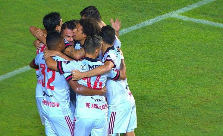 Flamengo tem melhor exibição no Brasileirão, e Dome celebra e avisa: "Temos que trabalhar mais"