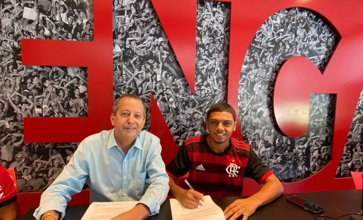 Nova Iguaçu estende empréstimo, e meia Kayke David segue no Flamengo até janeiro de 2023