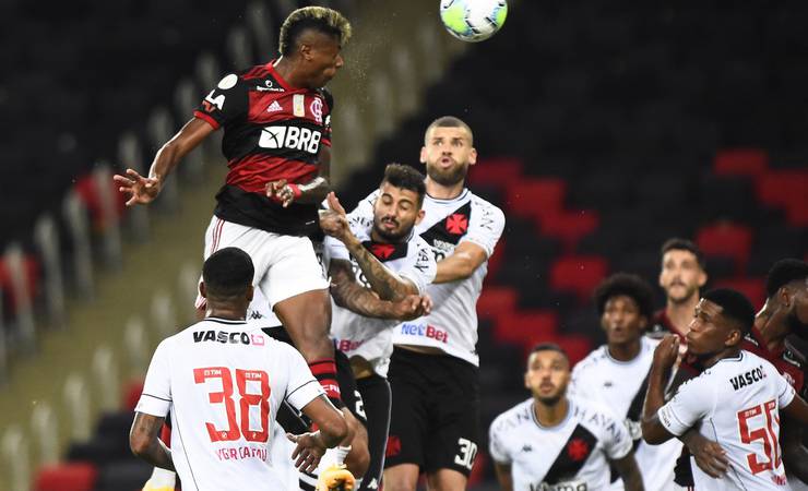 Deixou chegar? Flamengo tem chance de ficar na liderança do Brasileirão após 427 dias