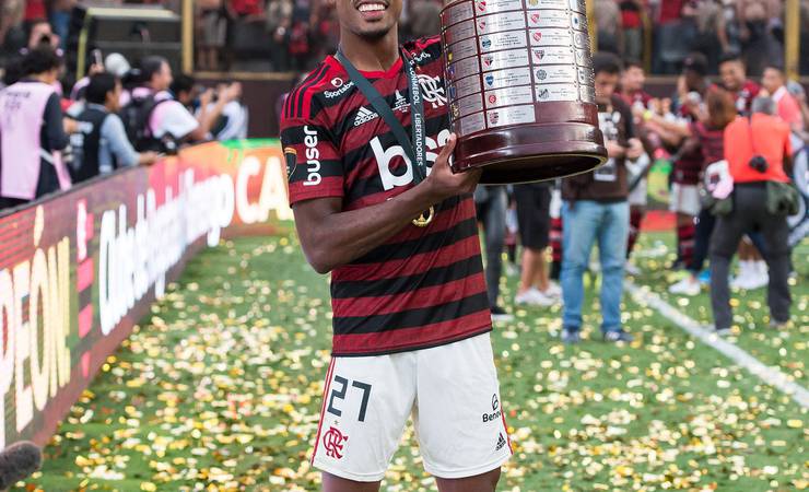 Bruno Henrique completa dois anos no Flamengo com currículo e números invejáveis