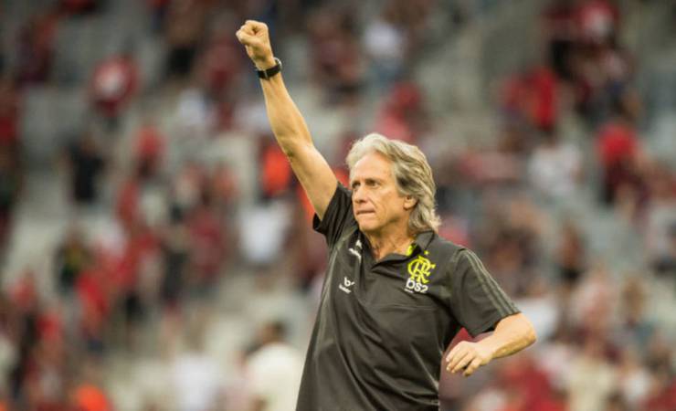 Jorge Jesus demonstra desejo de retornar ao Flamengo e dá prazo ao clube