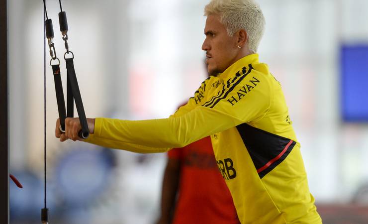 Pedro e Santos desfalcam o Flamengo diante do Botafogo pelo Brasileiro