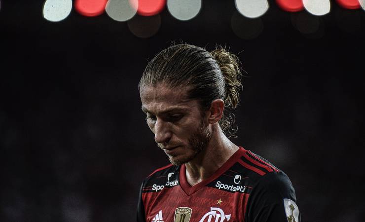Filipe Luís sofre lesão e aumenta lista de desfalques do Flamengo