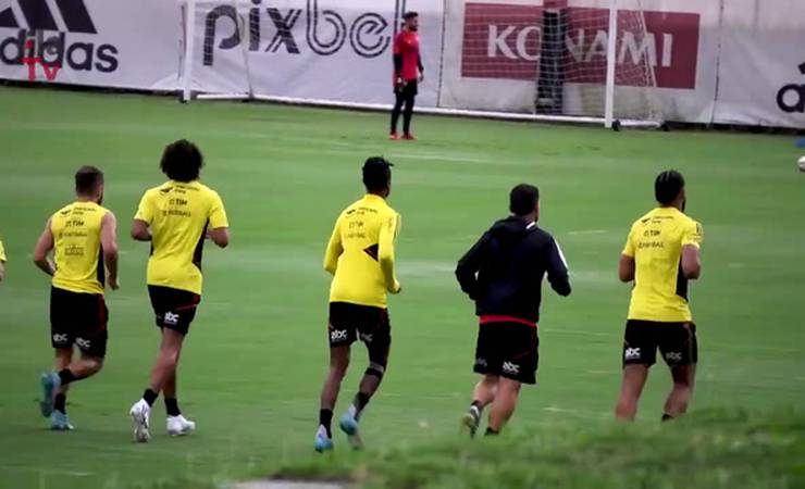 Flamengo se reapresenta e inicia preparação para duelo com o Ceará
