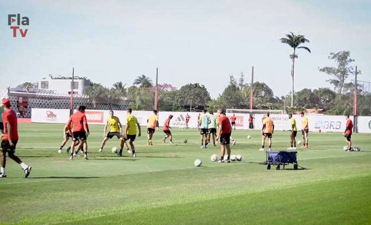 Flamengo se reapresenta e treina com foco no Red Bull Bragantino