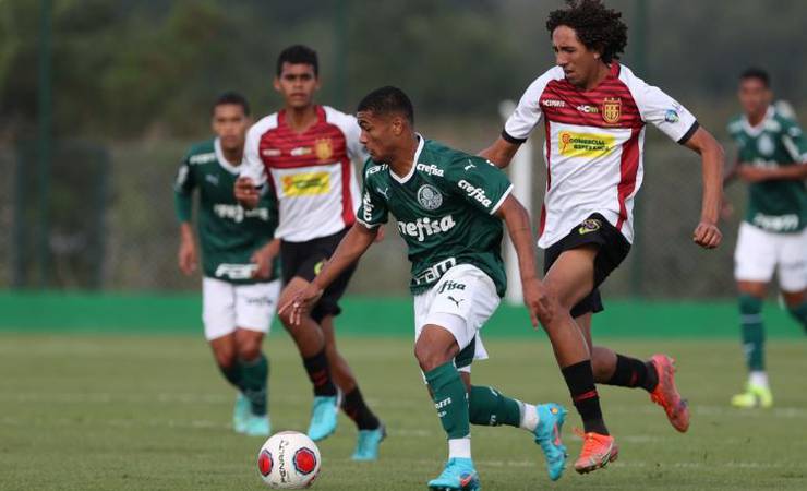 Palmeiras bate o Flamengo-SP e garante liderança de grupo no Paulista sub-20