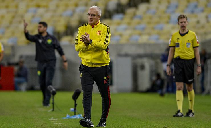 Dorival Júnior celebra vitória do Flamengo e cita Paulo Sousa