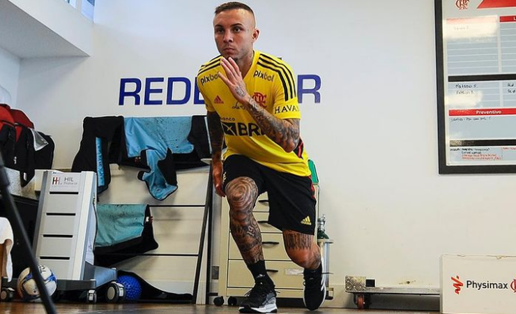 Éverton Cebolinha se apresenta e inicia os treinos no Flamengo