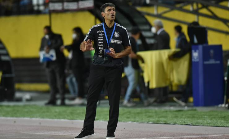 Bustos acredita que Santos terá retorno de lesionados contra o Flamengo