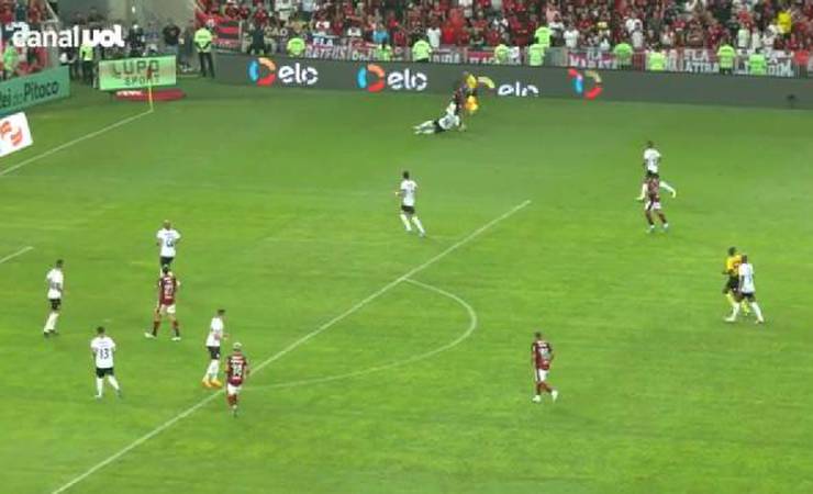 Quase! Defesa do Athletico evita gol do Flamengo em cima da linha