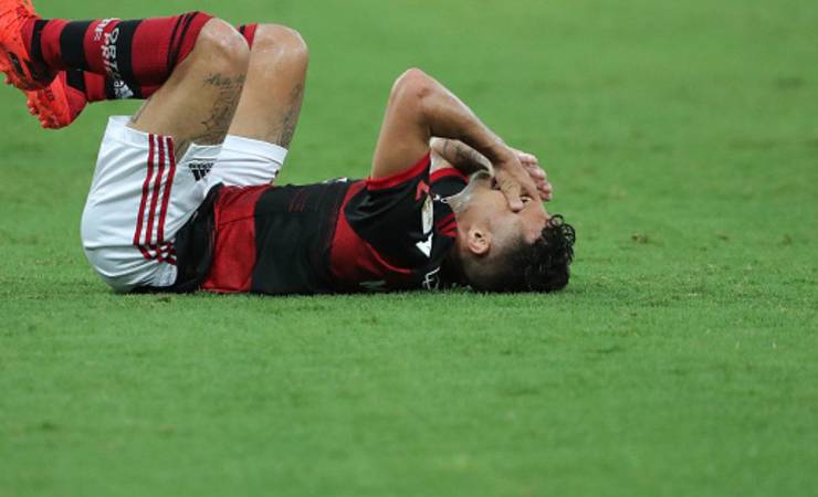 Torcedores do Flamengo 'massacram' Michael nas redes sociais: "Troca ele por um cone"